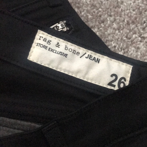 Rag & Bone Skinny Zipper Denim
New w/o tags. Never worn. 
9.5 / 10 condition - Picture 5 of 5